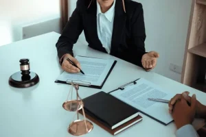 مشاوره آنلاین وکیل حقوقی